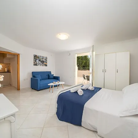 Irene Luxury Lejlighed Metaxáta